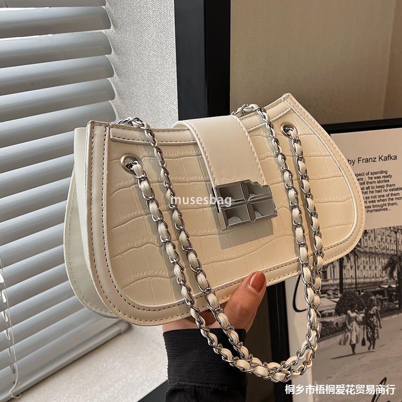 High quality handbag for women summer new niche design chain crossbody bag for women commuting single shoulder underarm bag