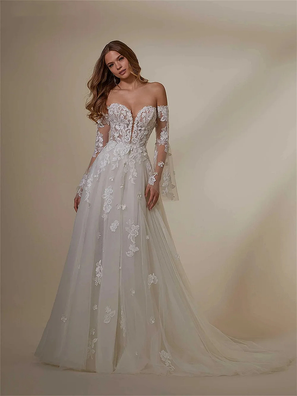Strapless A-Line Boho Wedding Dresses With Detachable Flare Long Sleeves Lace Appliques Fantasy Tulle Beach Bridal Gown Sexy Backless 2026 Vestido De 