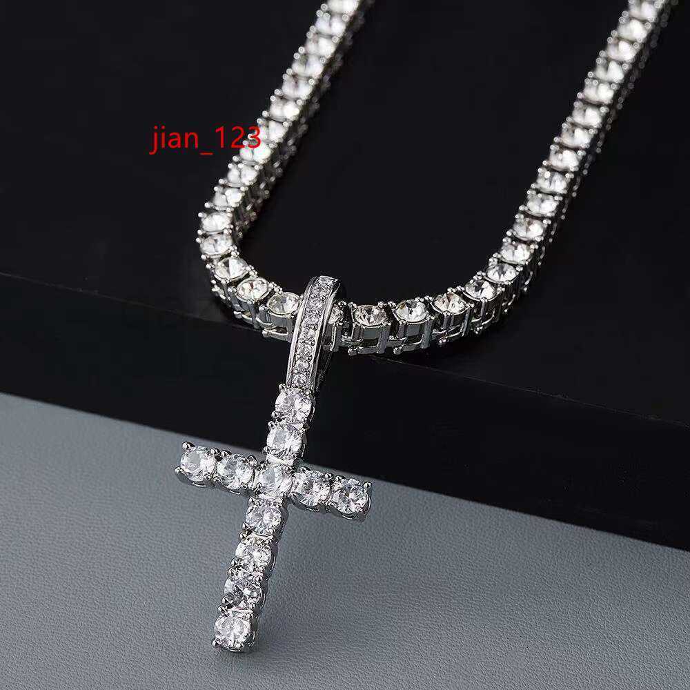 Necklaces Cross Pendant Hip Hop Necklace 4mm 5mm Vvs Moissanite Dia Tennis Chain Sier for Women Men Jewelry gift