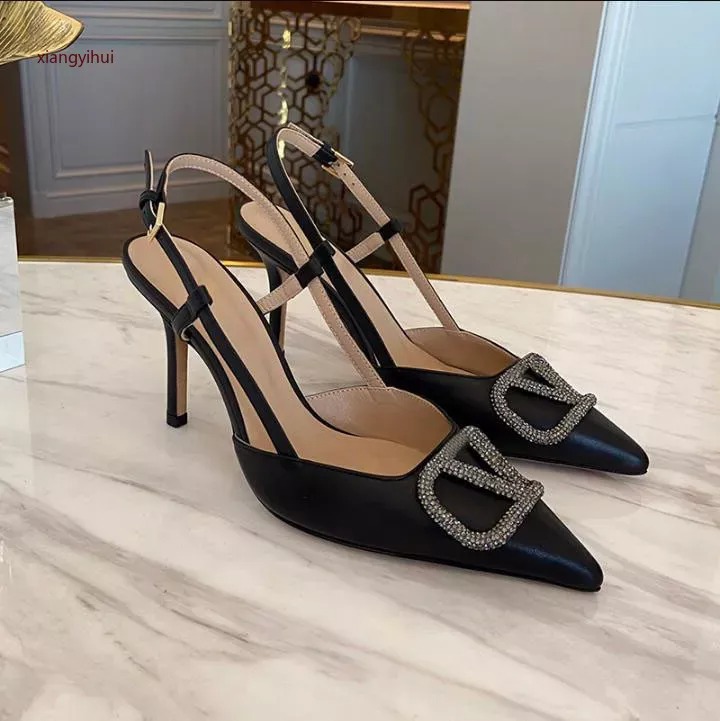 Women Sandals High Heels Designer Shoes Genuine Leather Nude Black Shiny Patent Leathers 6cm 8cm 10cm Thin Heel Woman Pumps with Red Dust Bag Box 35-44
