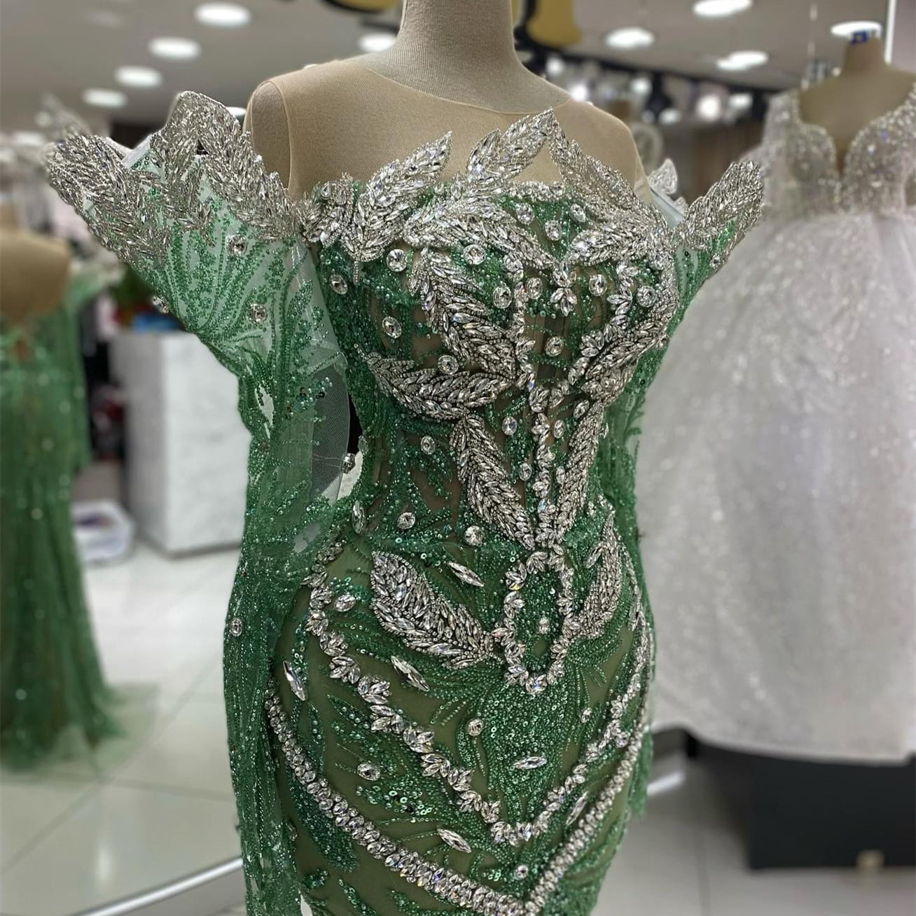2024 Aso Ebi Plus Size Green Mermaid Prom Dress Crystals Sequined Beaded Evening Formal Party Second Reception Birthday Engagement Thanksgiving Gowns 