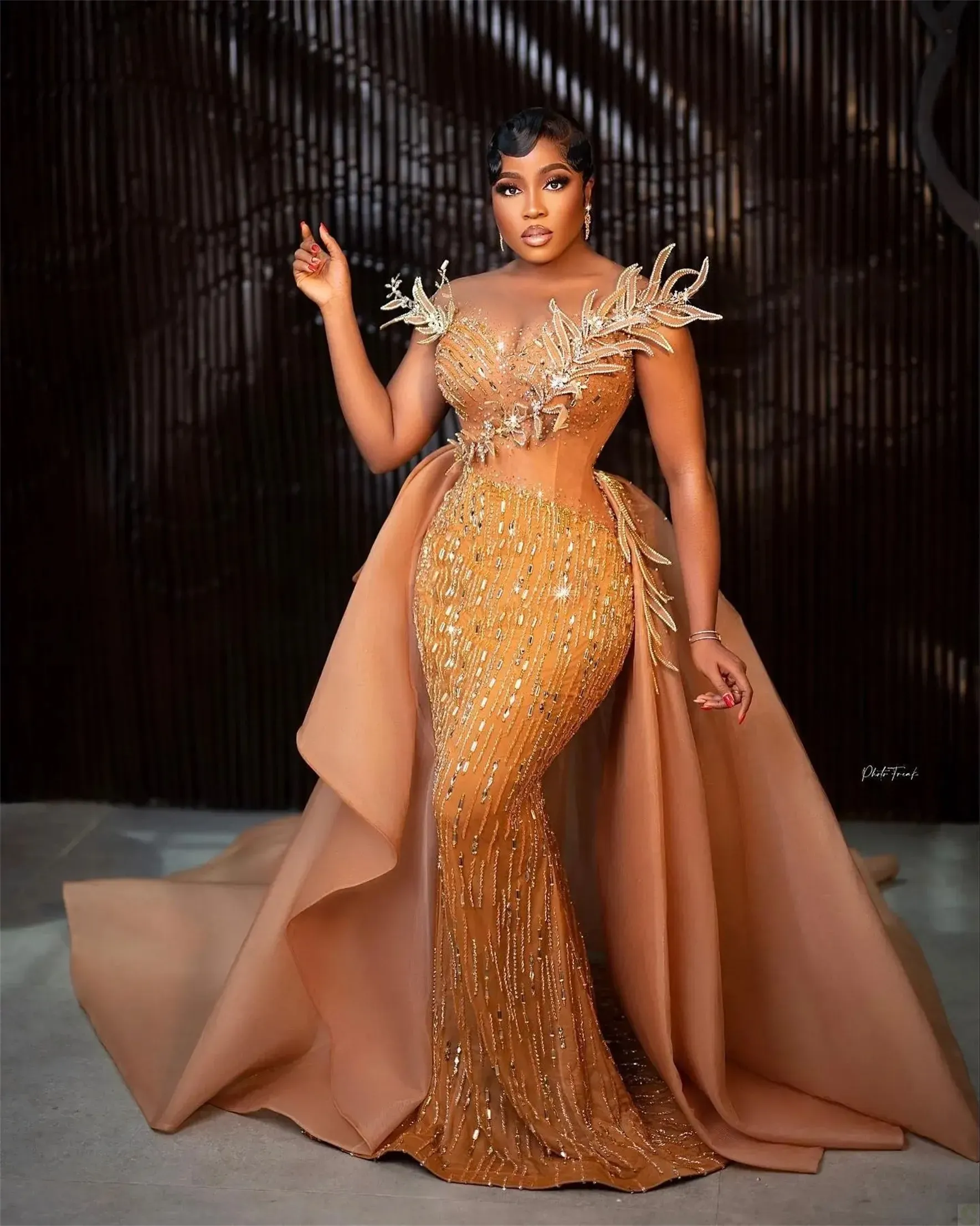 African Dubai Exquisite Evening Dresses Shiny Sleeveless Mermaid Prom Dress Detachable Train Beading Crystal Formal Party Gowns 0618