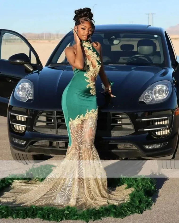 Green Mermaid Long Prom Dresses 2024 Halter Lace Appliques Feathers Sequined Birthday Party Sparkly Evening Gowns Robe De Bal 0220 0618