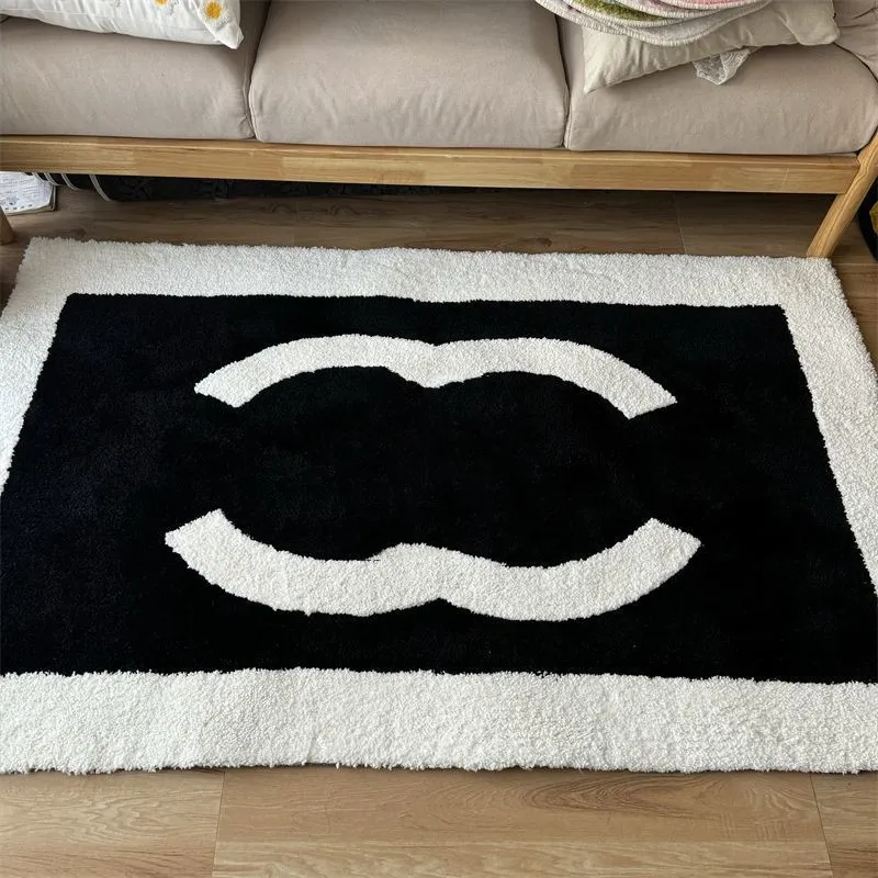Designer black and white carpet, French classic , rectangular carpet, bedside carpet, anti foug home decoration, imitation cashmere or mat