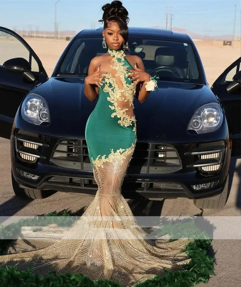 Green Mermaid Long Prom Dresses 2024 Halter Lace Appliques Feathers Sequined Birthday Party Sparkly Evening Gowns Robe De Bal 0220 0618