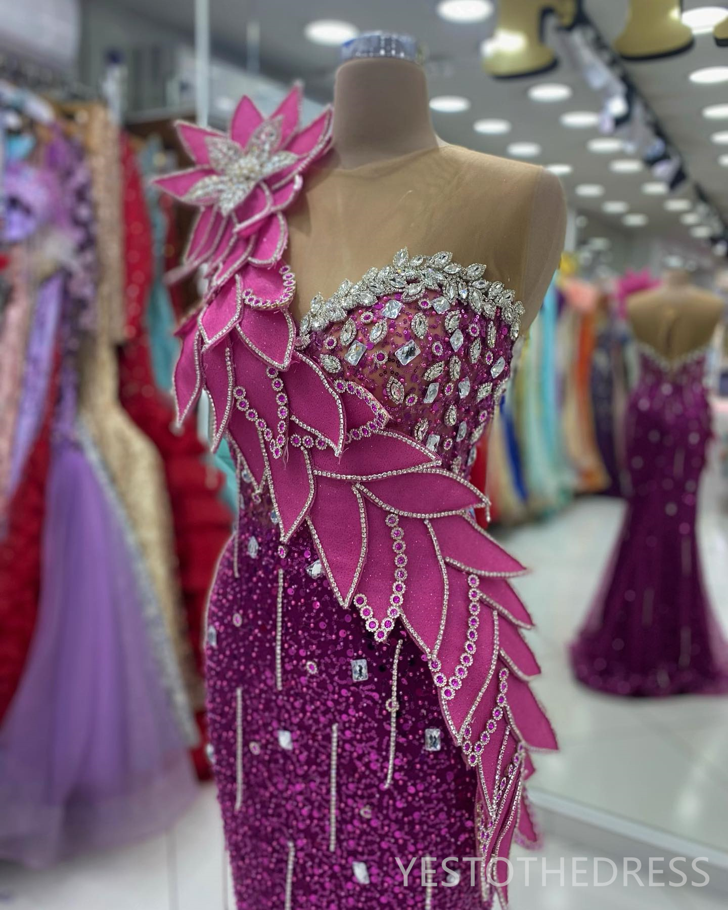 2024 Fuchsia Prom Dress Mermaid Promdress Sequined Lace Sheer Neck Beading Rhinestones Decorated Birthday Dress Vestido De Sorrie Second Reception Gow