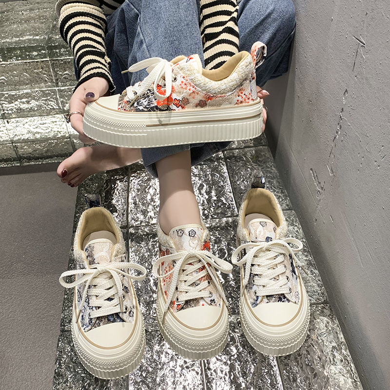 Designer casual shoes female designer travel leather lace up sports fashionable flat running training shoes women s shoe platform
