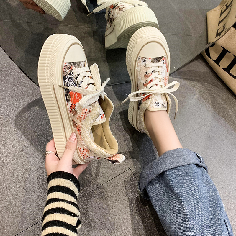 Designer casual shoes female designer travel leather lace up sports fashionable flat running training shoes women s shoe platform