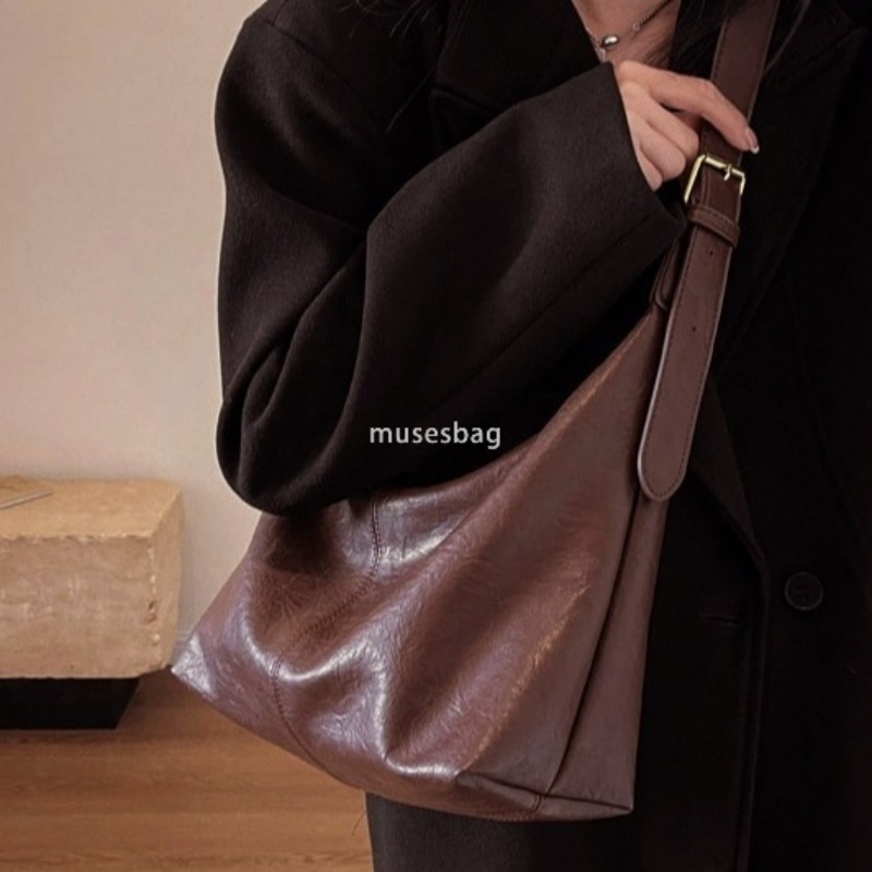 Advanced and high-capacity bag for women's new soft leather crossbody bag casual shoulder bag textured commuting tote bag