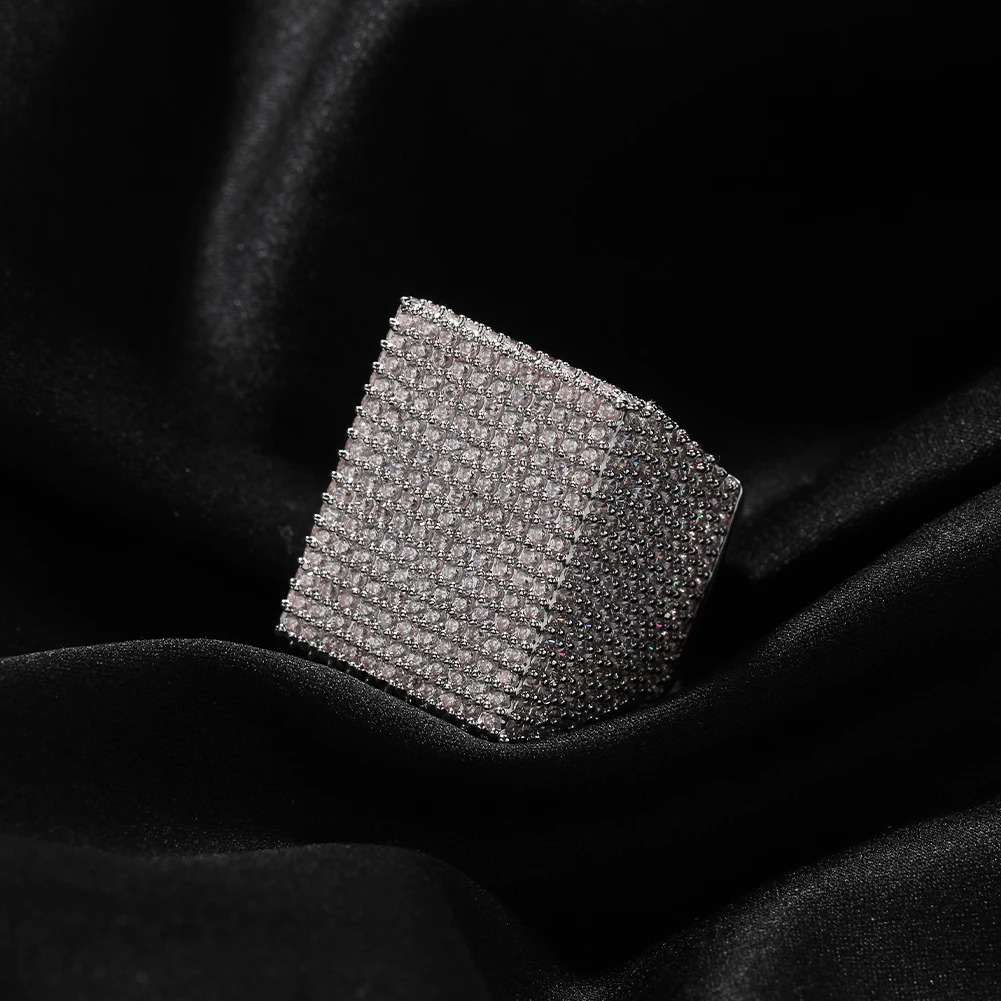 TBTK Custom Mens Ring Personalized Big Baguettecz Letters Numbers Full Iced Out Cubic Zirconia Party Ring Hiphop Rapper Jewelry 240530