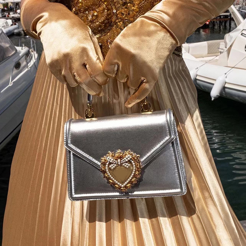 20A Designer Bag Love Evening Carrying Bag with Top Handle Chain Bag Crossbody Bag 19cm Mini Handbag with Box YD05A