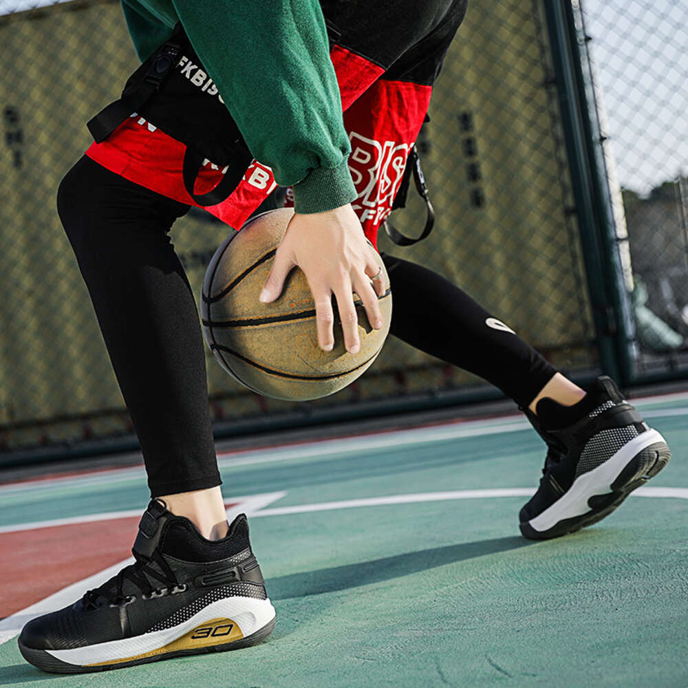 Best Sale Comfortable Summer Fashionable Men Sports Basketball Shoes