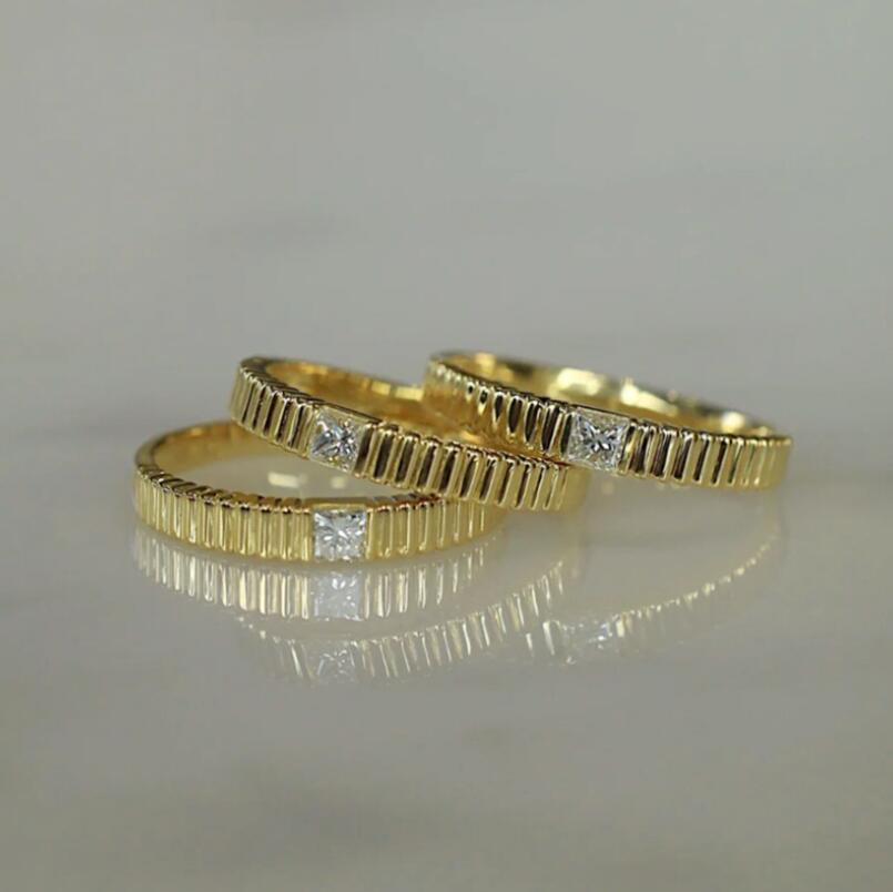 2024 Choucong Ins Top Sell Wedding Rings Simple Fine Jewelry Solitaire Princess Cut Real 100% Sier Gold Moissanite Party Women Engagement Band Ring Gi