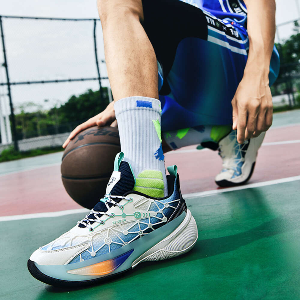 High Quality Men's Fashion Contrast Color Basketball Shoes Wear Resistant Non Slip Lace-up Sneakers