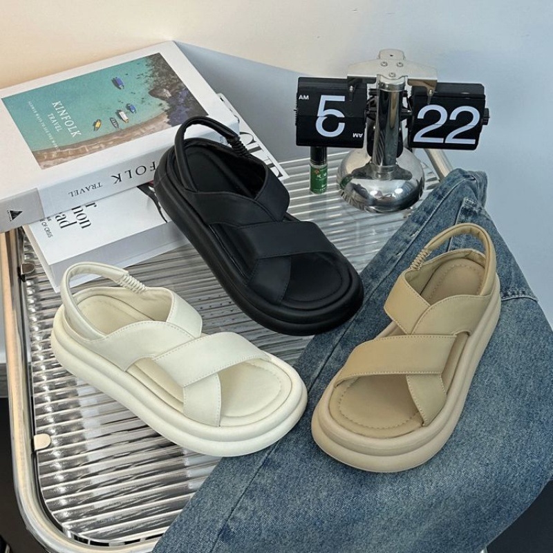 Open toed thick soled cross strap sandals women in summer 2024 sponge cake bottom sand sports beach Roman shoes for women's trend