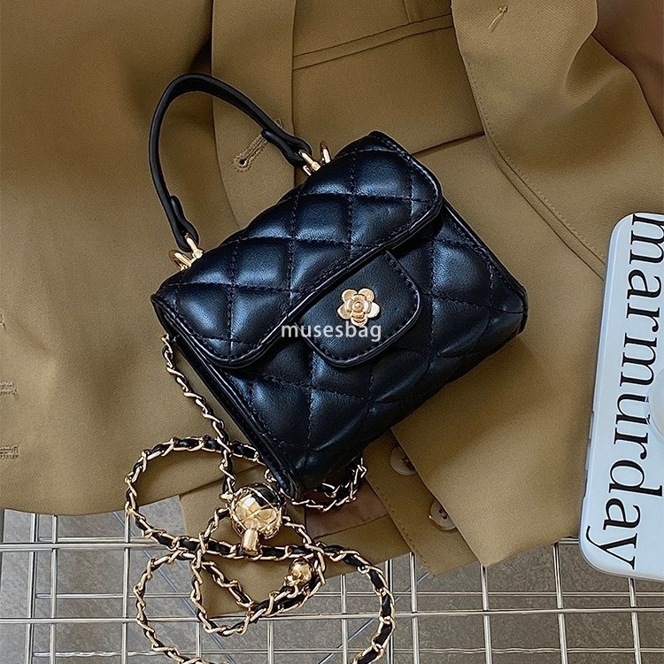 New Fashionable Small Fragrant Style Mini Bag High grade Handheld Small Square Bag Female Small Crowd Lingge Chain Versatile Crossbody