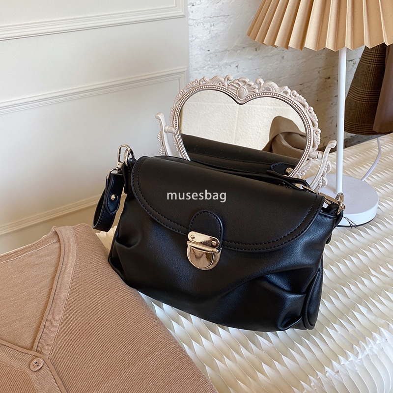 New women bag with niche French design, underarm bag with double shoulder straps retro large lock buckle soft leather single shoulder crossbody bag
