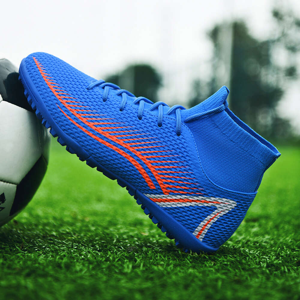 2023 New Wholesale High Quality Safety Non-slip soccer Shoes Factory wholesale Large size Sport Football For Men