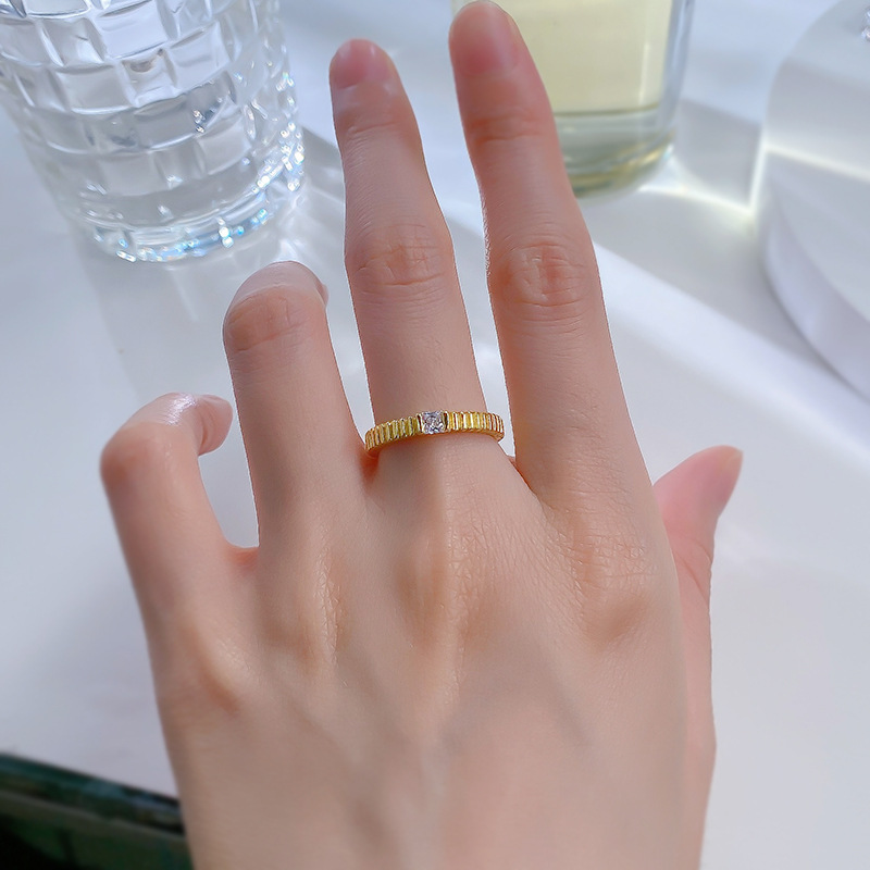 2024 Choucong Ins Top Sell Wedding Rings Simple Fine Jewelry Solitaire Princess Cut Real 100% Sier Gold Moissanite Party Women Engagement Band Ring Gi