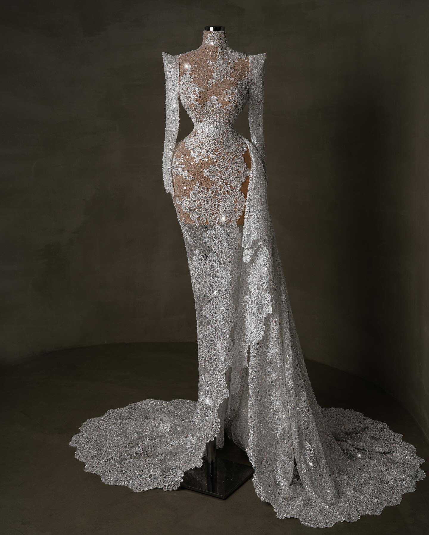 Fashion Mermaid Wedding Dresses Lace Appliques Sequins Beads Side Split High-Neck Court Gown Pleat Custom Made Plus Size Bridal Gown Vestidos De Novia