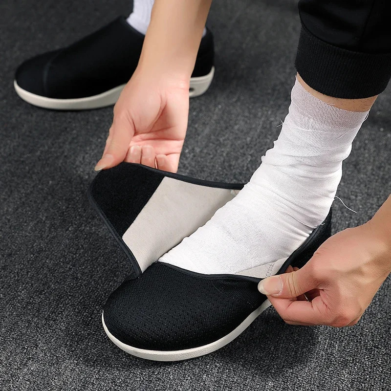 Men Orthopedics Wide Feet Swollen Walking Casual Shoes Thumb Eversion Adjusting Soft Comfortable Diabetic Man Shoes Big Size 240611