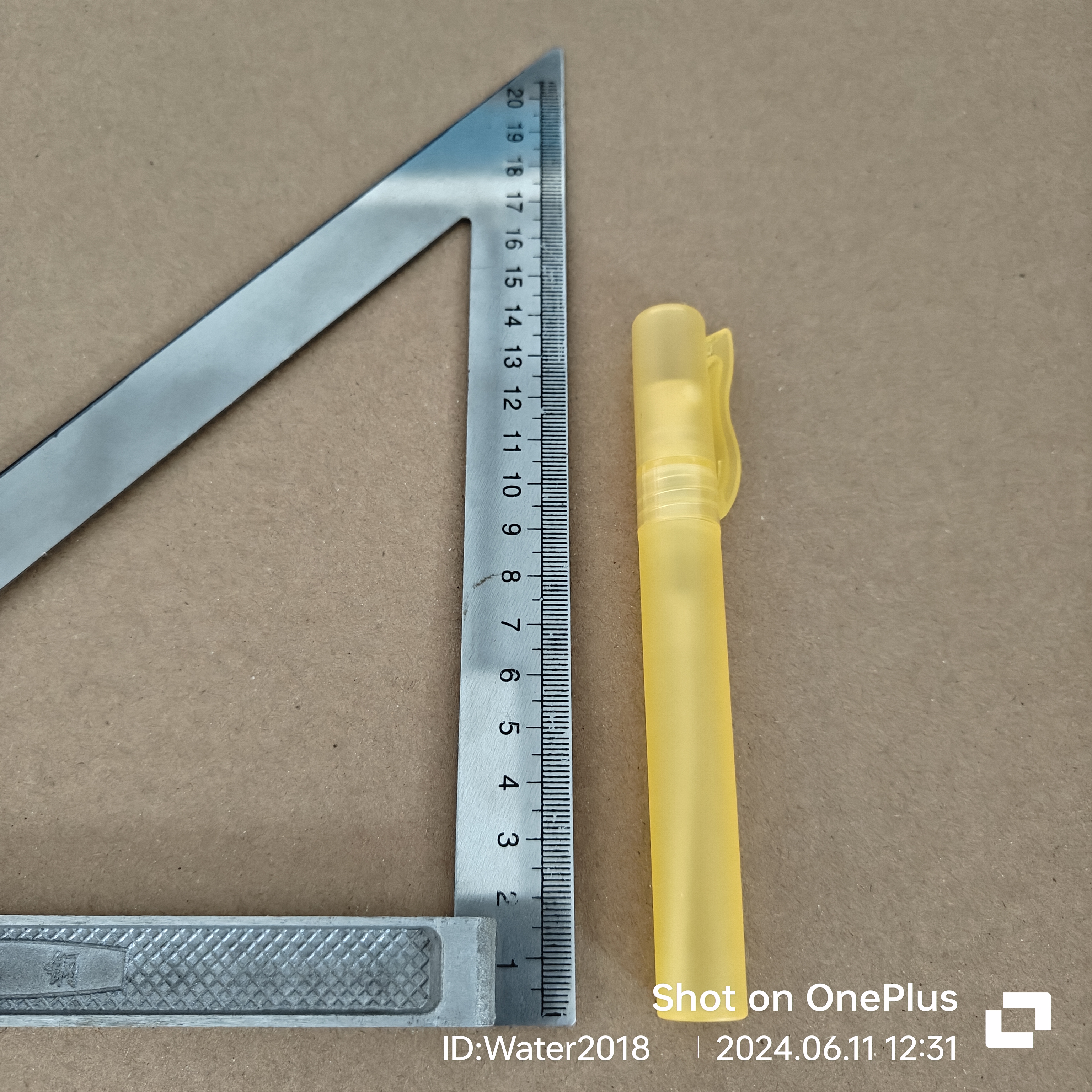 10ML Mini Pen Perfume Bottle Spray Bottles Sample Small Empty Containers Fragrances Atomizer Refillable Bottlees