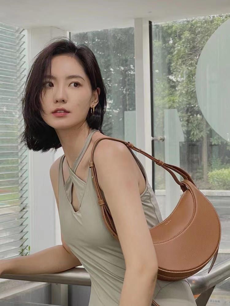 Tote Women's Fashion Cloud Handbag Cowhide Genuine Leather Crescent Bag