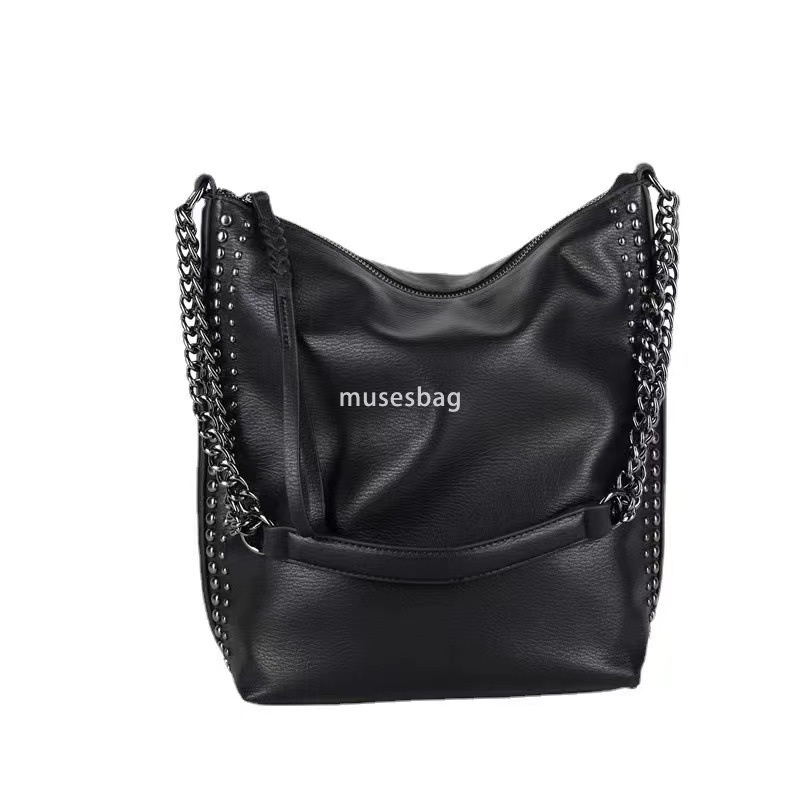 Urban Beauty Simple and Fashionable Tote Women's Bag New Black Soft Large Capacity Handheld Rivet One Shoulder Women's Bucket Bag