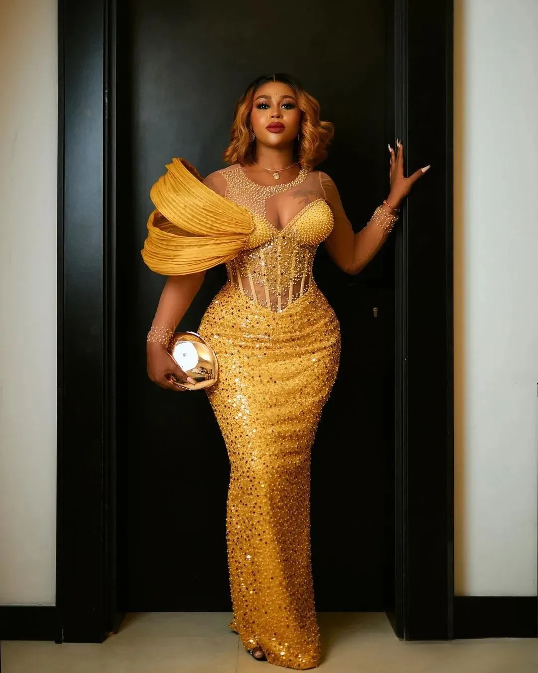 Aso Ebi 2024 Gold Prom Dresses for Special Occasions Sheer Neck Illusion Long Sleeves Beaded Sequined Lace Pearls Birthday Dress Second Reception Gown