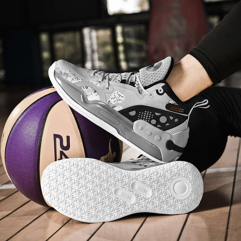 Factory latest design good quality solid sole sneaker high cut basketball shoes