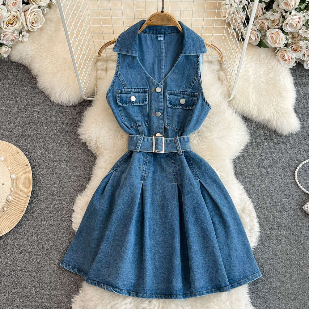 Summer French Style Sleeveless V-neck Hanging Neck and Waist Wrapping for Slim and Small Figure A-line Fluffy Denim Dress for Women