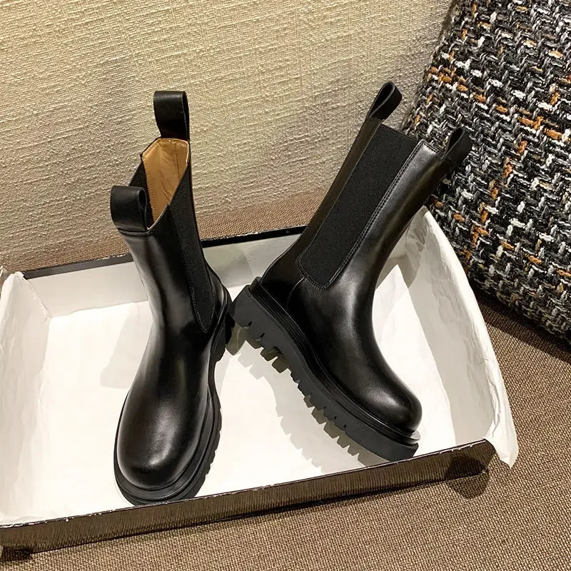Boots Woman Winter Chunky Platform Cute Korean In Womens Shoes Autumn Chelsea Genuine Leather Black Kawaii Booties 240611