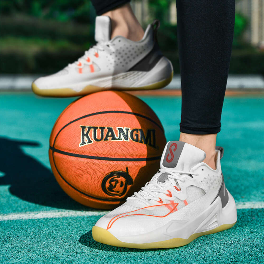 Non-slip Sneakers Men Outdoor Wearable Basketball Sports Shoes