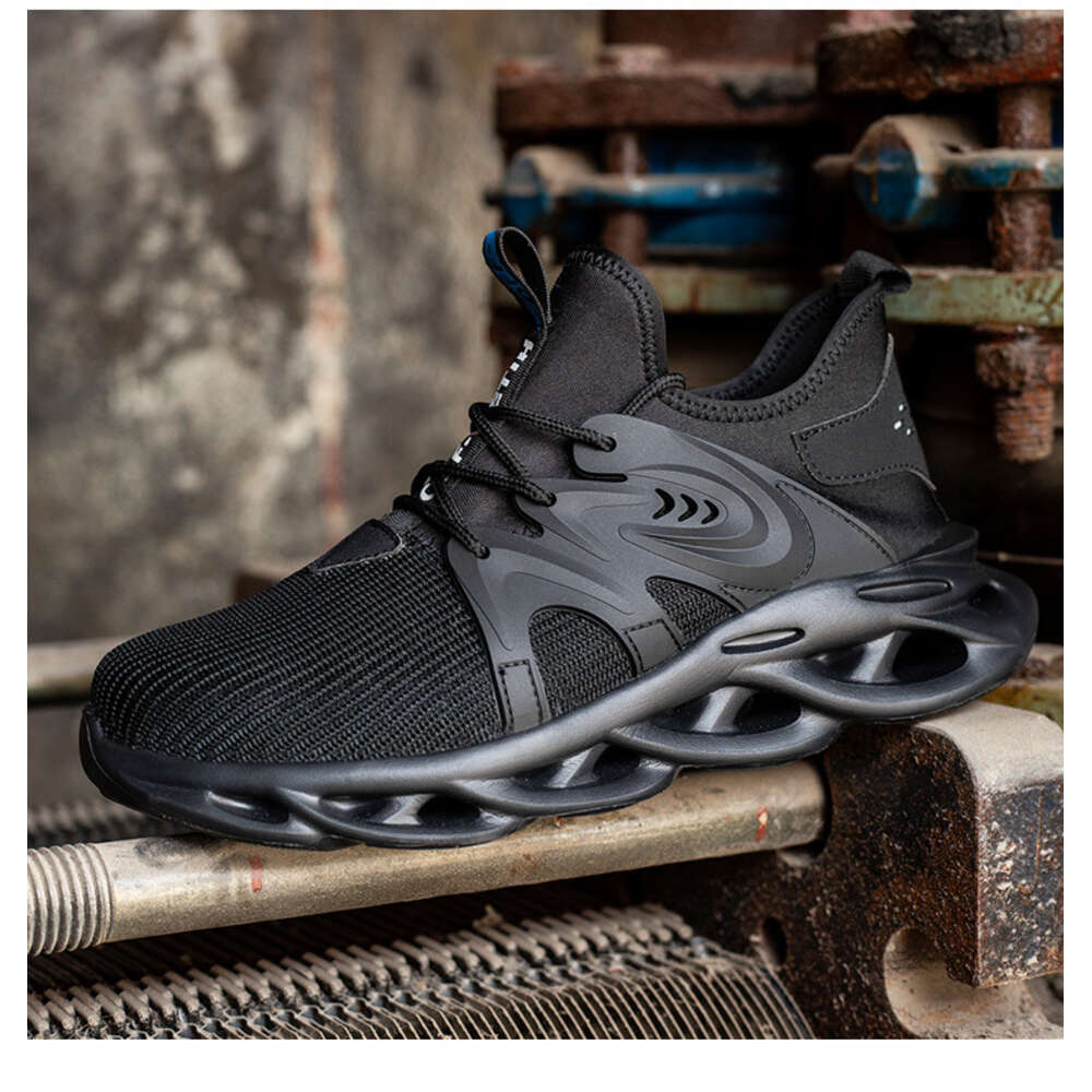 Flying woven labor protection Lightweight anti-skid and wear-resistant safety protective shoes in summer Breathable, anti-