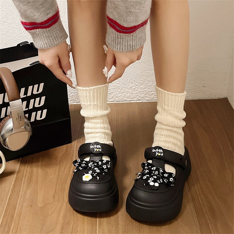 New slip Anti Summer 2024 Cartoon Tall Matsu Cake Baotou Beach Cool Slippers Wearing Thick Sole Hole Shoes for Women Free Shipping Lhshoe