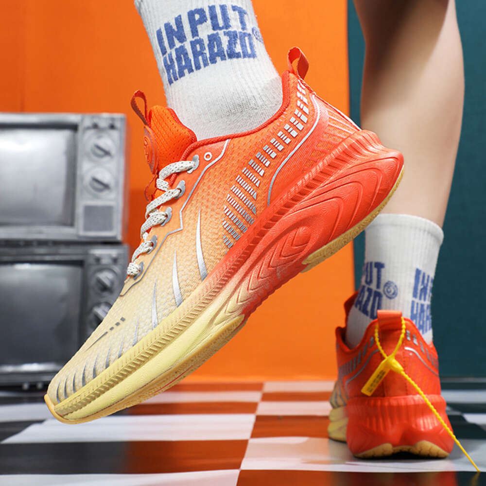 New Fashion Casual Sports Breathable Soft Sole High Elastic Men women Running Shoes