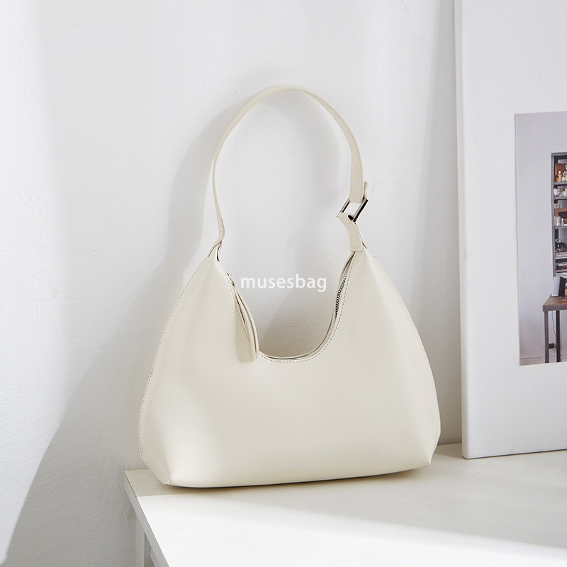 Korean version of solid color simple portable shoulder bag with a sense of luxury casual and versatile underarm bag This year's new stylish women