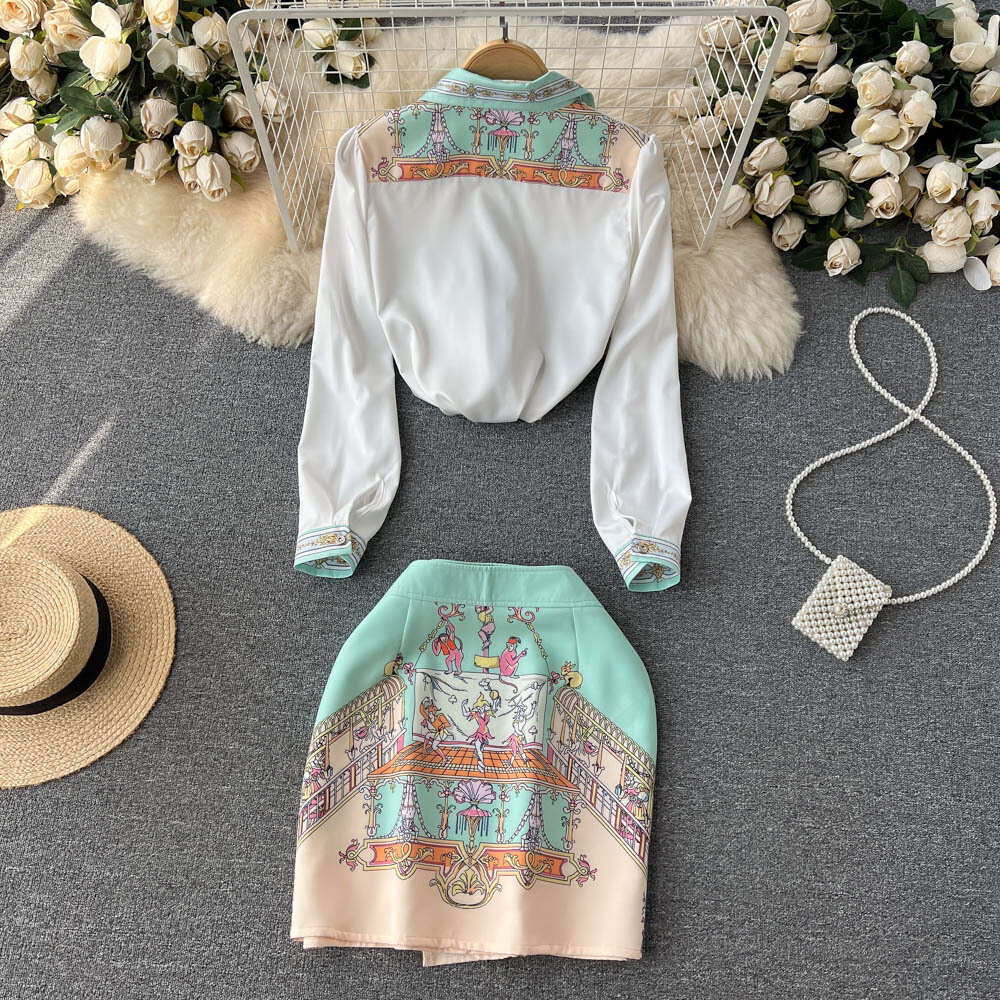 Spring Summer French Instagram Style Print Set Womens Pointed Neck Unique Shirt Hip Wrap Short Skirt Fashionable Two Piece Set
