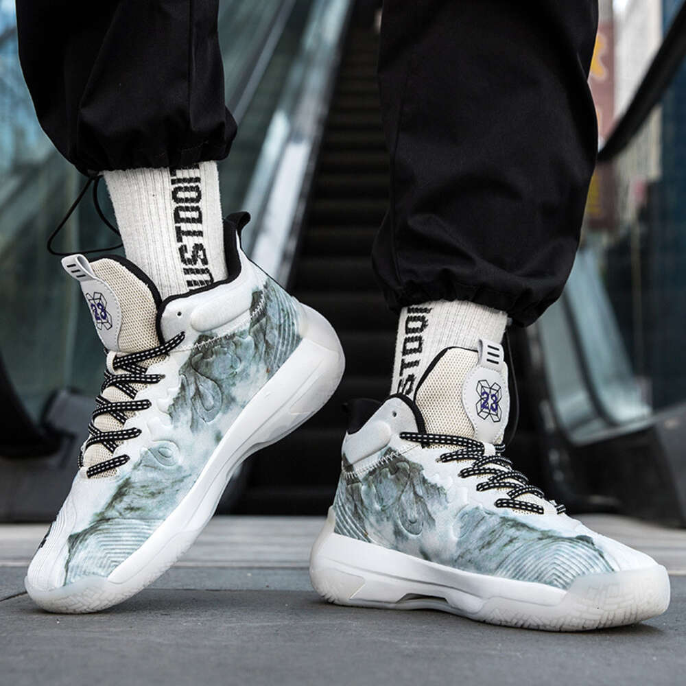 New Fluorescent Fashion Basketball boot High elastic rubber anti slip and breathable custom basketball shoes men