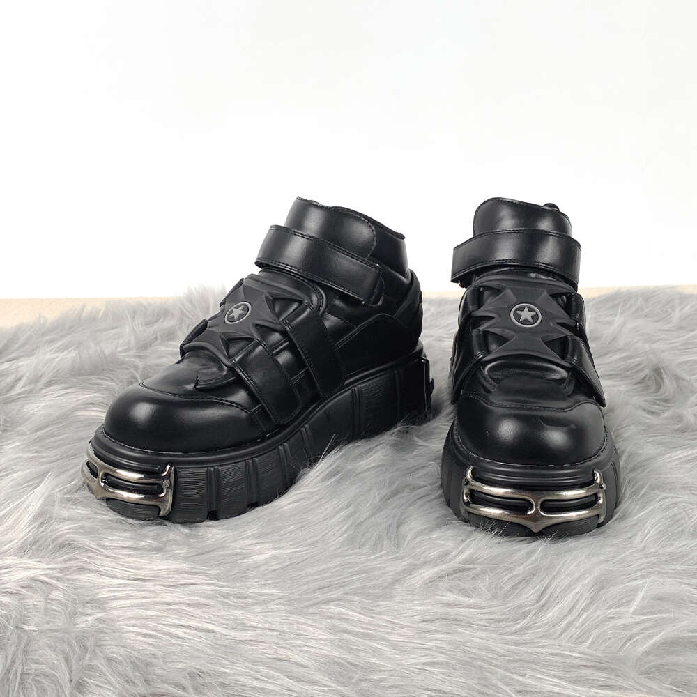 Retro Rock Boots Both Men And 2023 New Dark Punk Leather Metal Niche Low Top Platform Shoes For Women