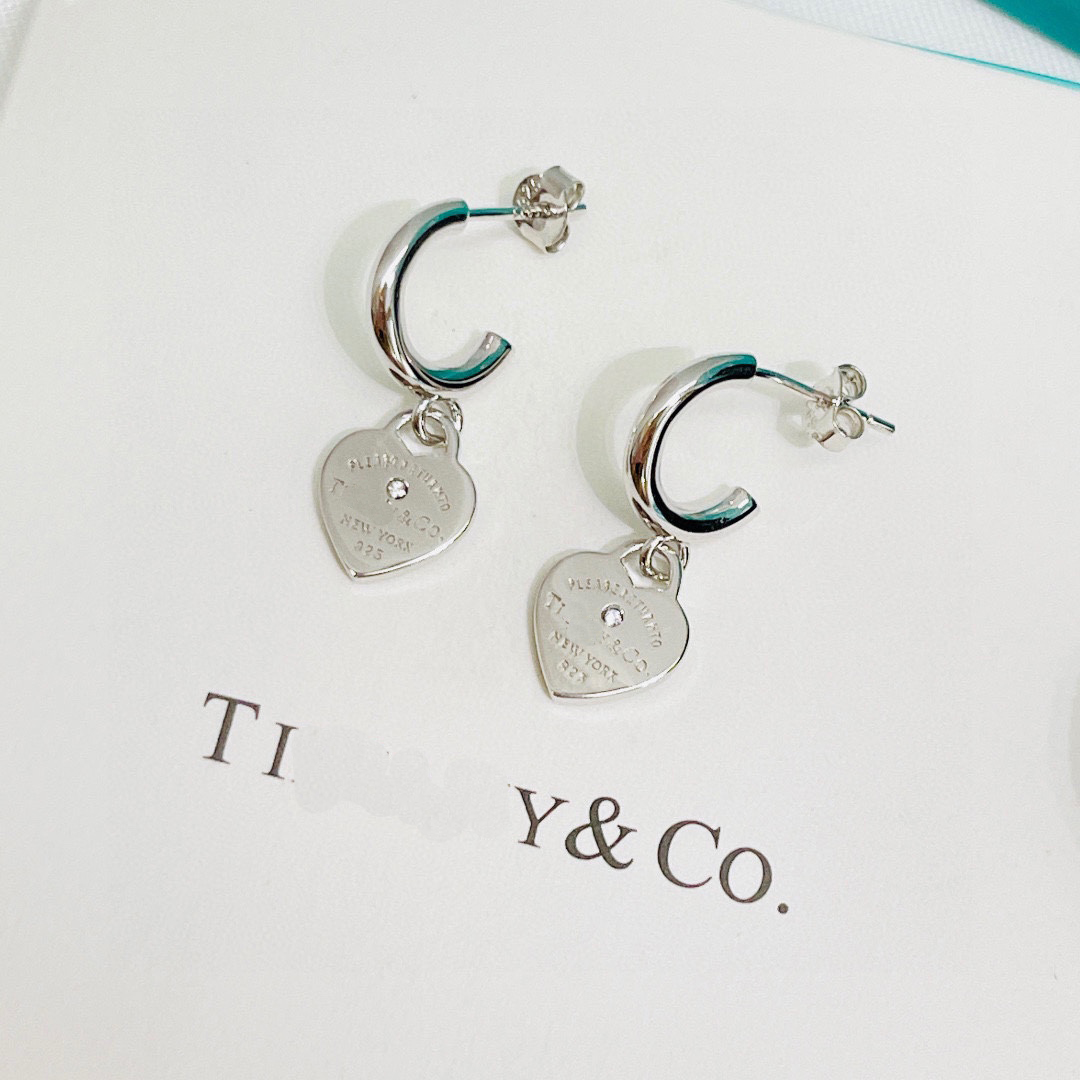 Designer Solid Colours Letter designer Earrings Letters Temperament Versatile Style jewelry Valentine's Day gift Love earrings