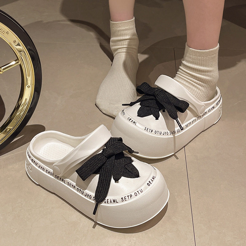 Outwear Summer Hole New Beach Shoes for Women Super Hot Versatile Anti slip and Shit Stepping Feeg Two Wearing Thick Bottom Tie up Slippers with Headb