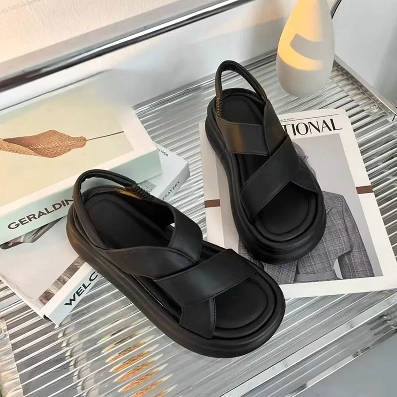 Open toed thick soled cross strap sandals women in summer 2024 sponge cake bottom sand sports beach Roman shoes for women's trend