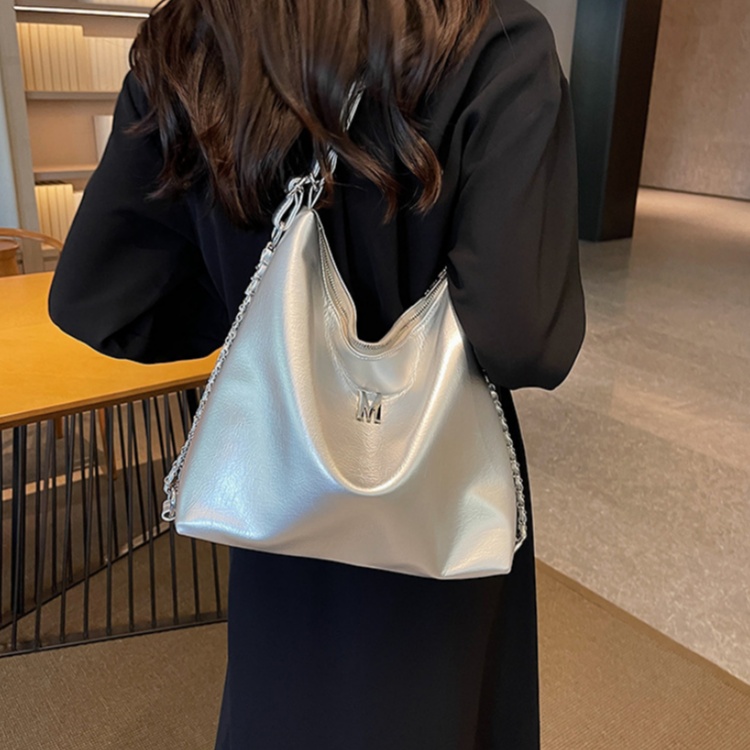 Fashionable and Trendy Large Capacity Bag New Women's Bag Versatile One Shoulder Bucket Bag Popular Popular Popular Multi use Backpack
