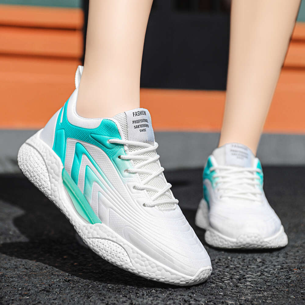 New High quality Outdoor Fashion Sneakers Mesh Breathable Comfortable lightweight Sports Couple Men Casual Running Shoes