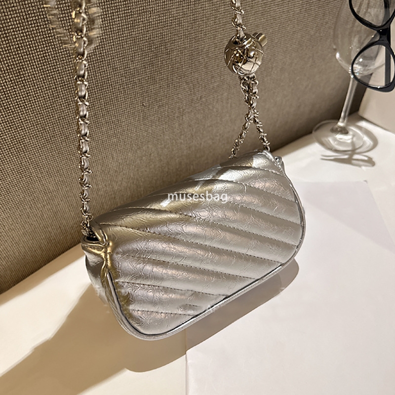 High quality soft silver high-end niche bag, new trend small fragrant style diamond grid chain bag versatile single shoulder crossbody bag