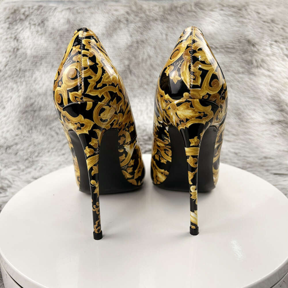 Noenname_Null Black Graffiti Colorful Pumps Sexy High Heels Wedding Party Women Shoes Stilettos Accept Customized