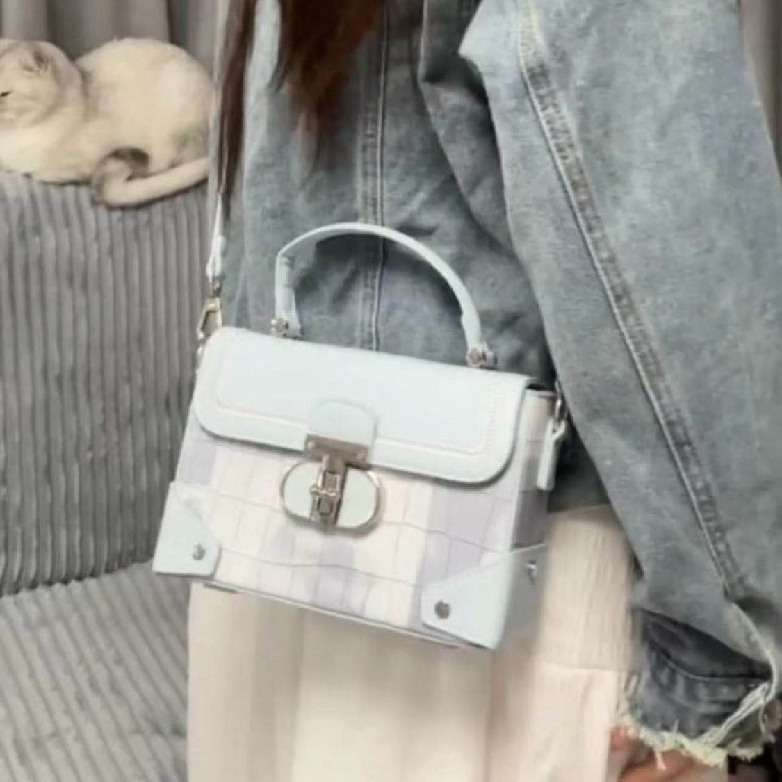 High quality niche design textured small square bag women hot selling handbag fashionable shoulder bag versatile casual color contrast crossbody bag