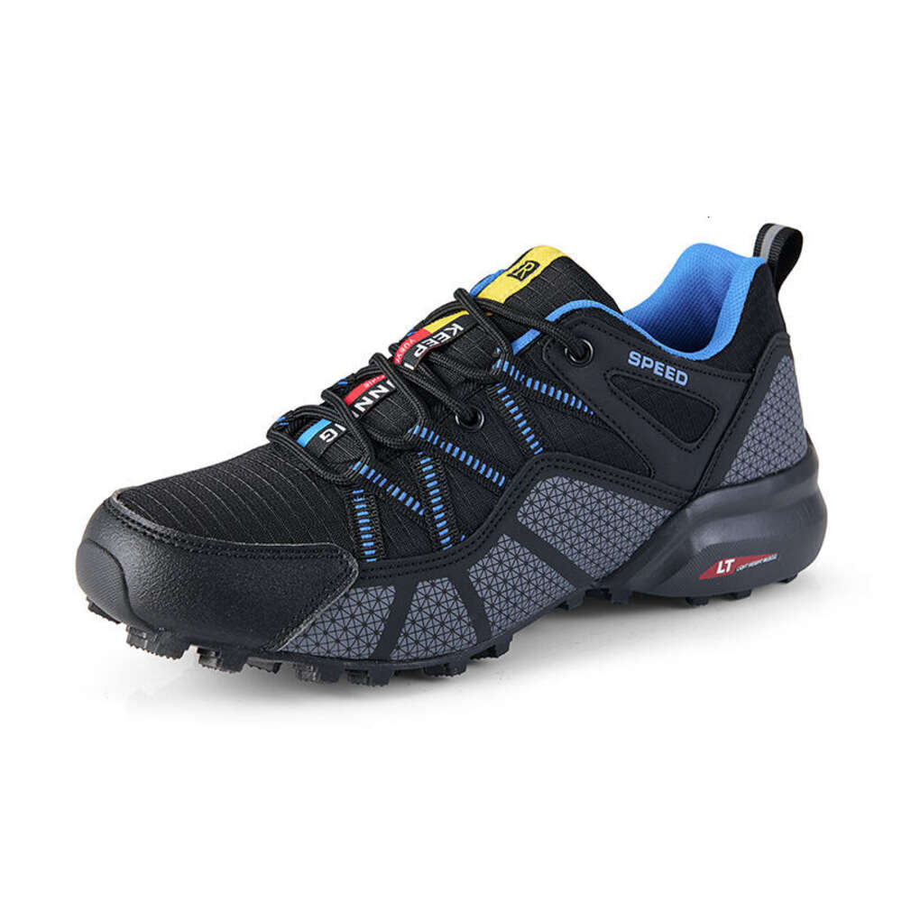 Ready to Ship Breathable Outdoor Climbing Non-slip New Arrival Hiking Shoes Man Waterproof