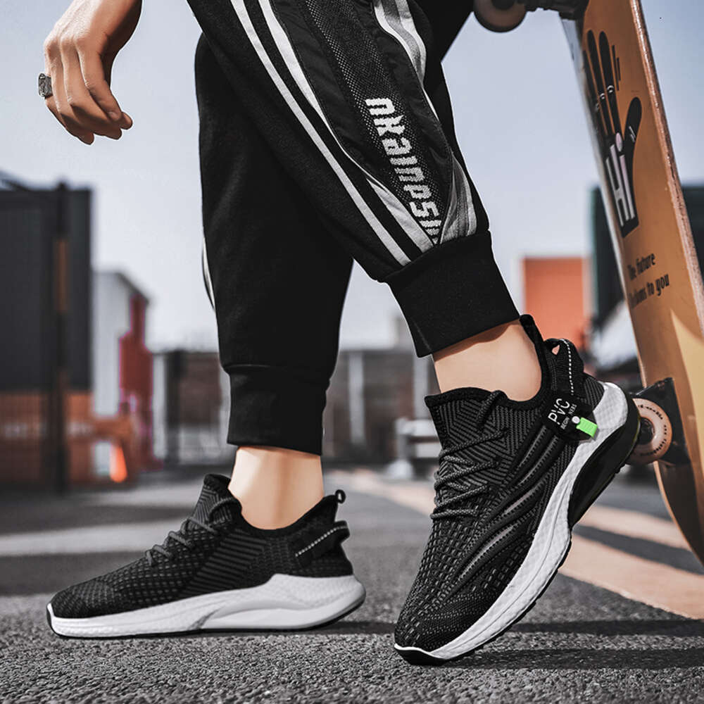 New Fashion Sports Shoes Unisex Style lightweight breathability Walking Casual outdoors Men running shoes